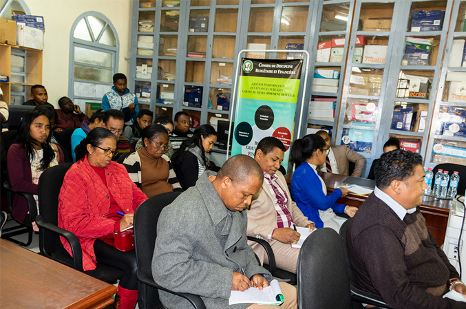 « Législation en matière de passation de marché : des failles et difficultés d’application pointés du doigt »